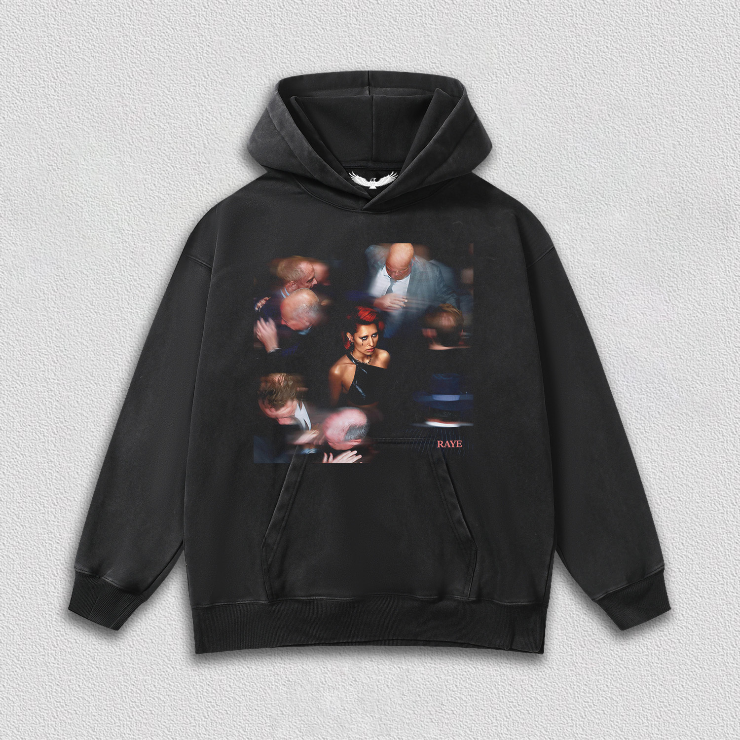 Raye tee