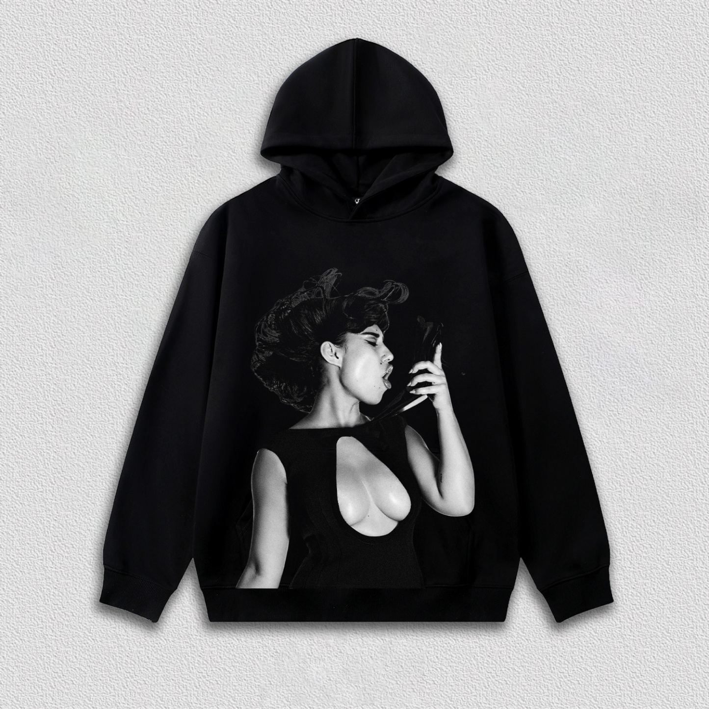 Raye tee