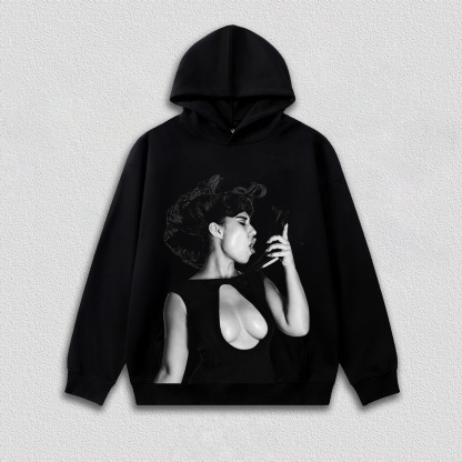 Raye tee