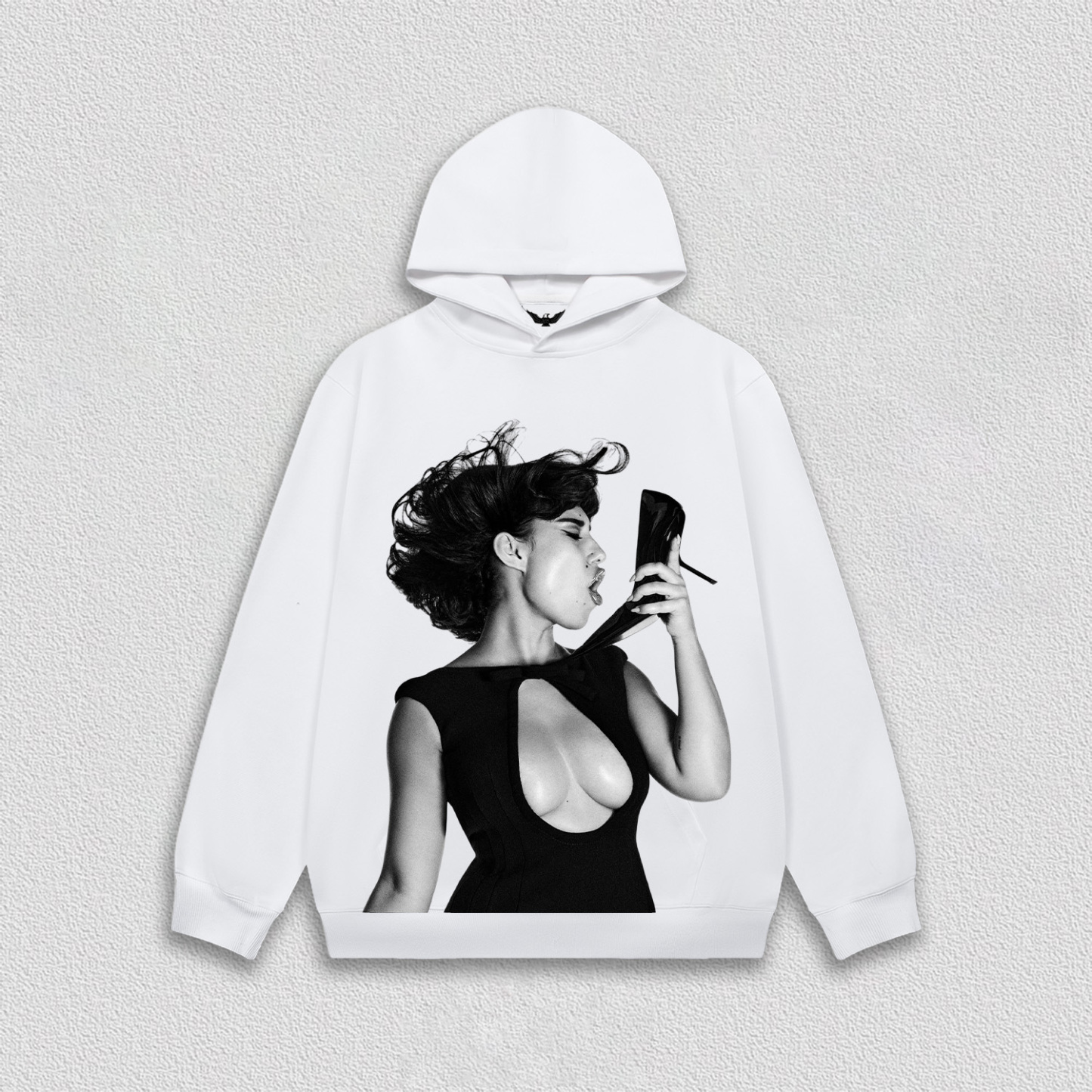 Raye tee