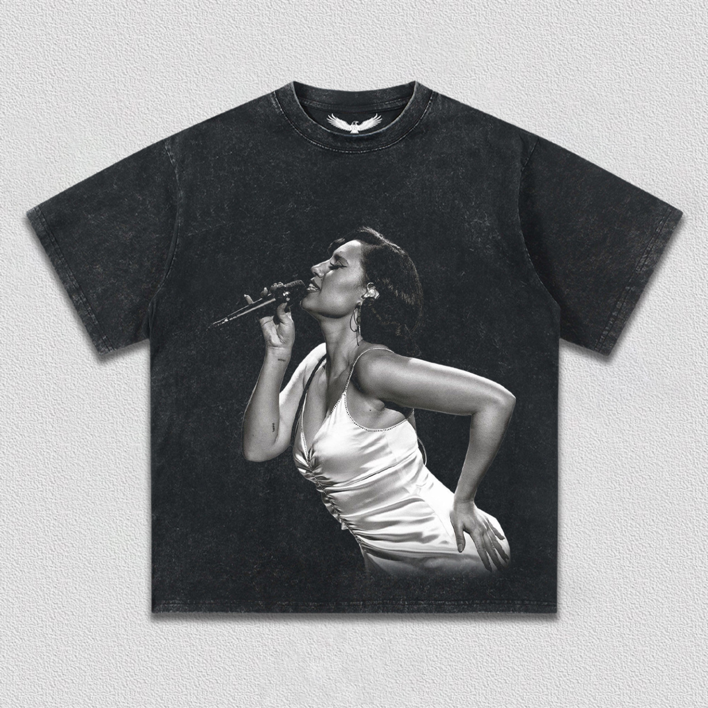 Raye tee