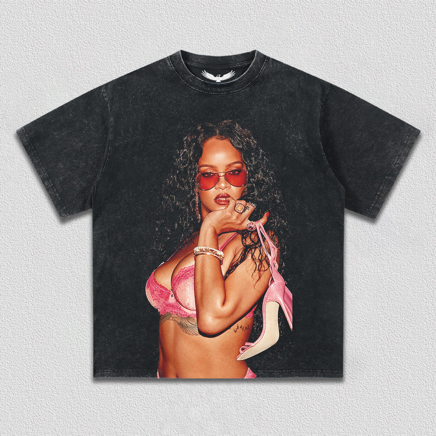 Rihanna V15 TEE