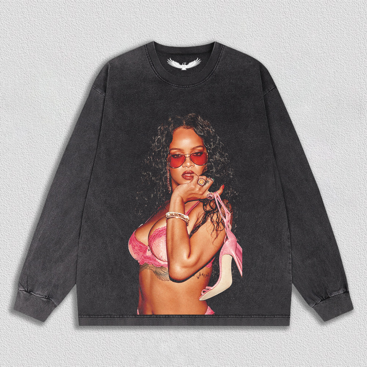 Rihanna V15 TEE