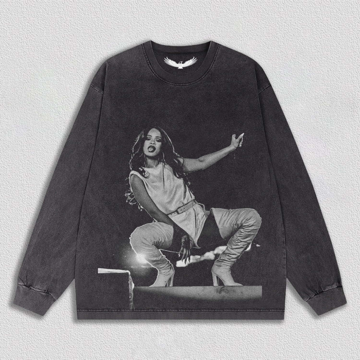 Rihanna V10 TEE