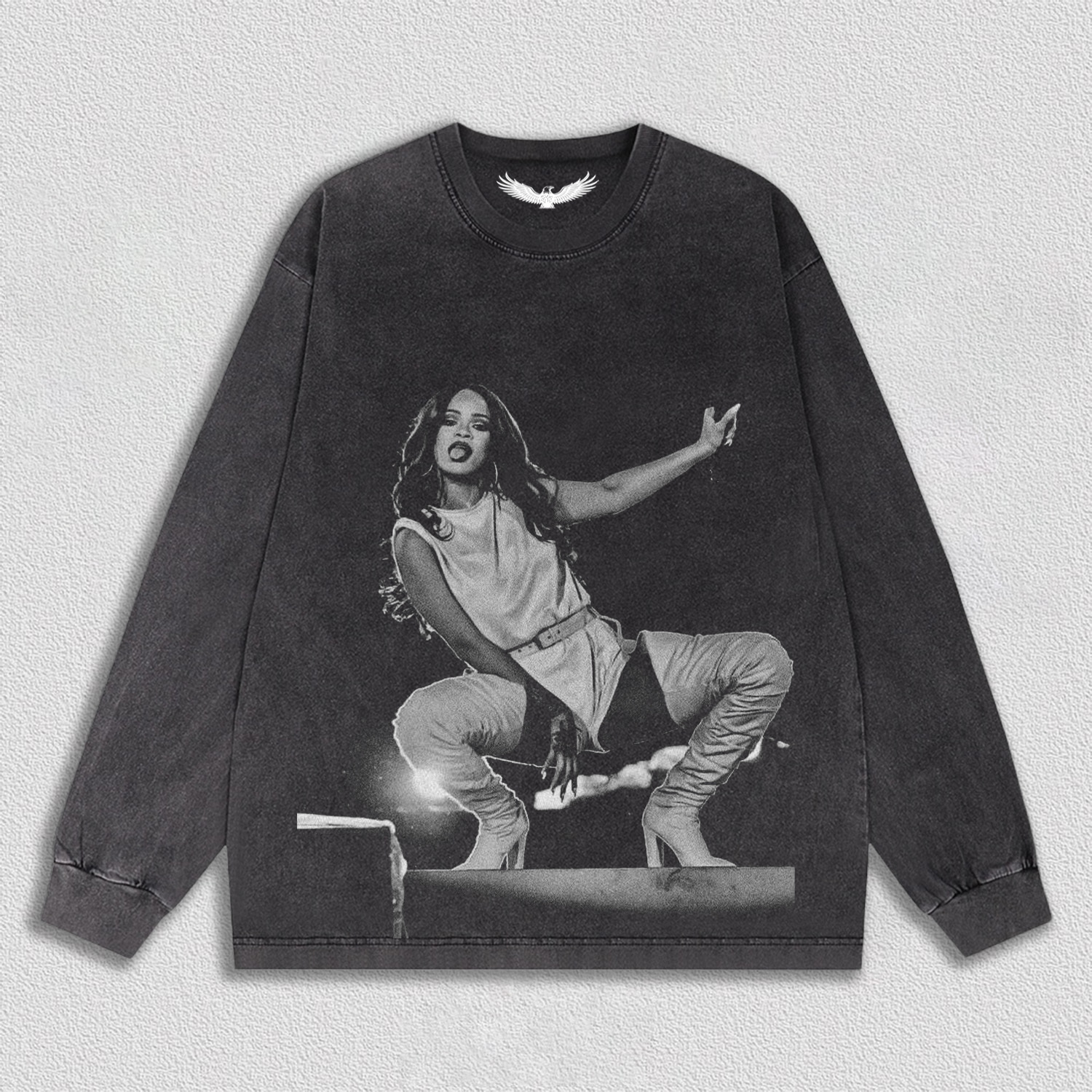 Rihanna V10 TEE