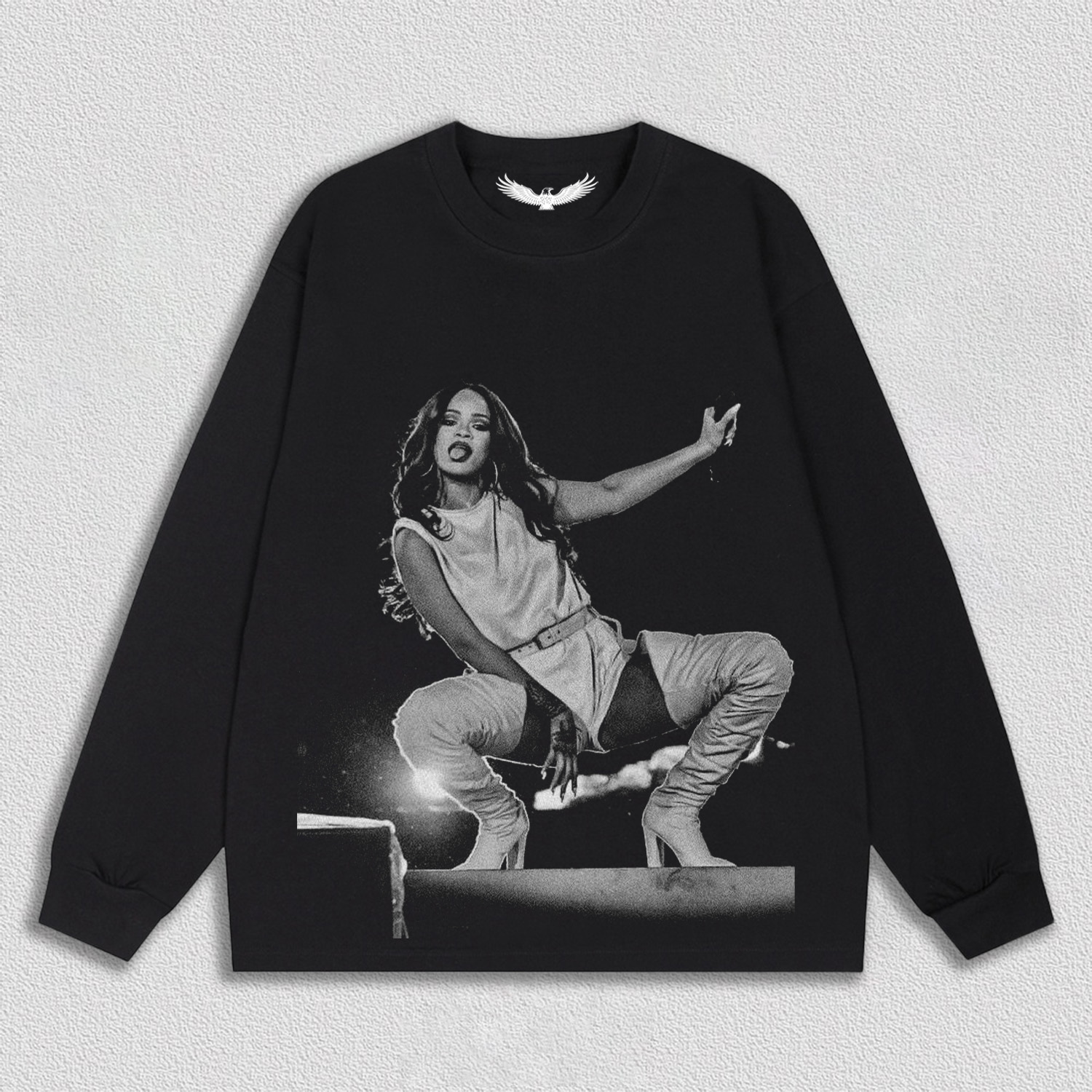 Rihanna V10 TEE