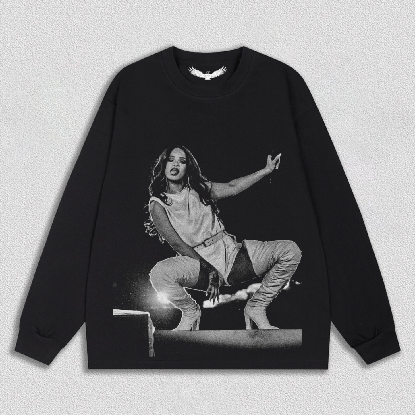 Rihanna V10 TEE