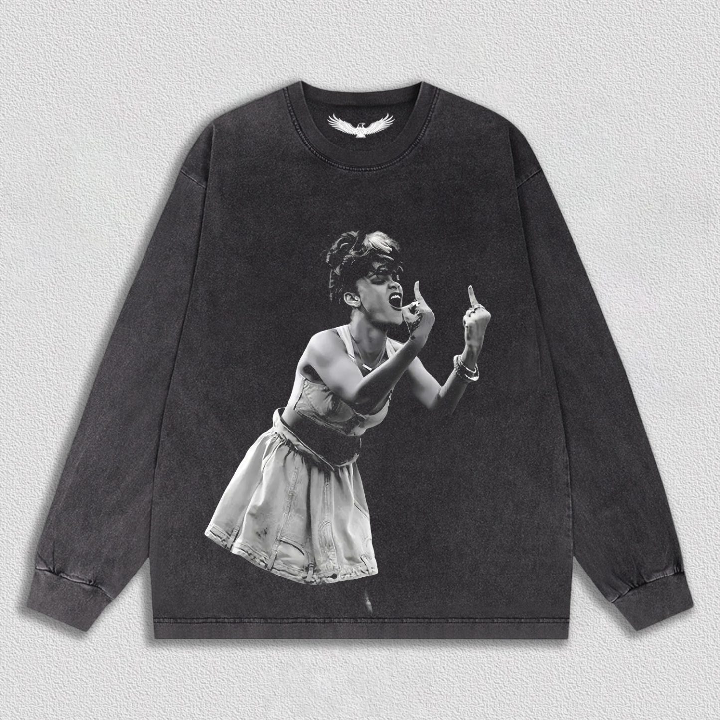 Rihanna V4 TEE