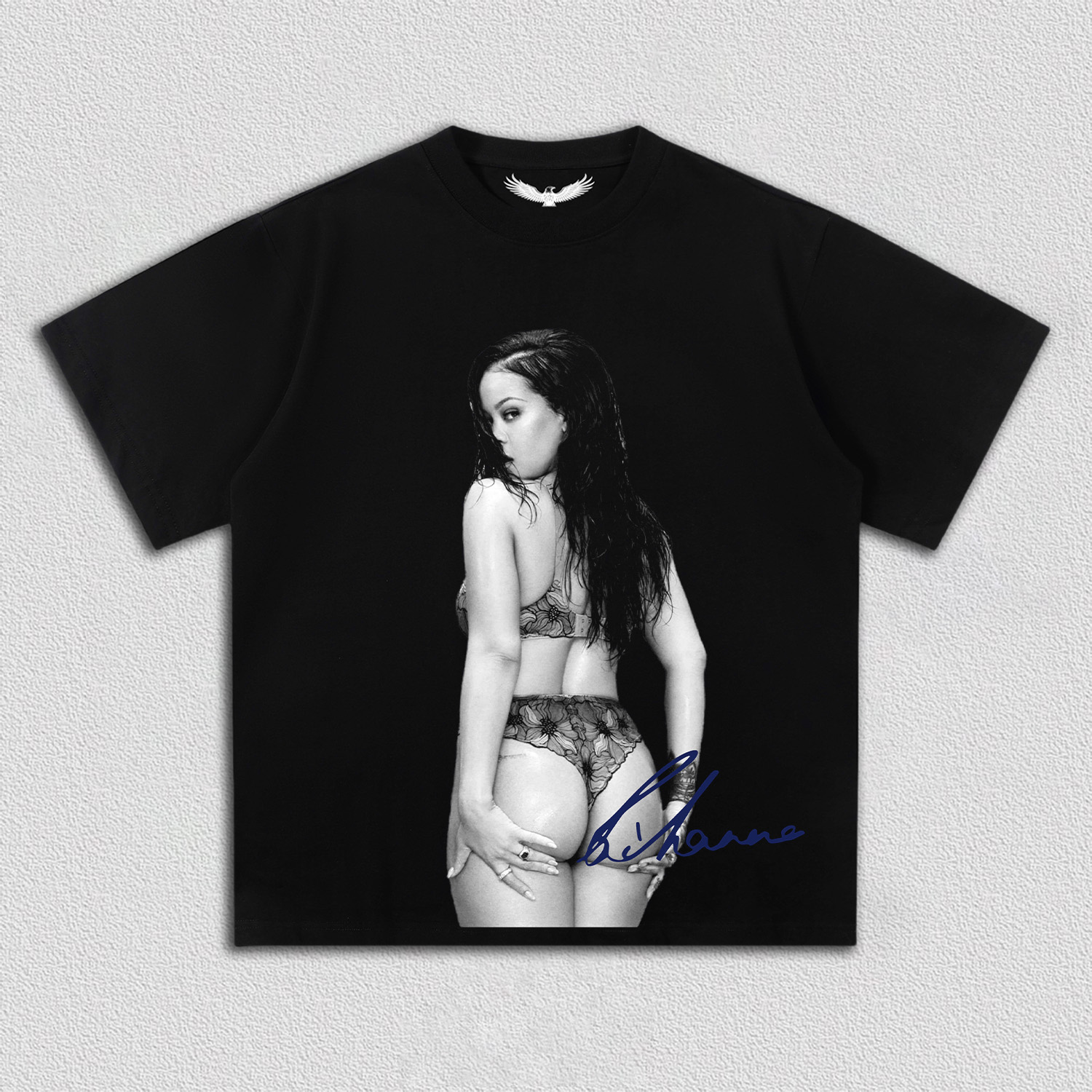 Rihanna V8 TEE