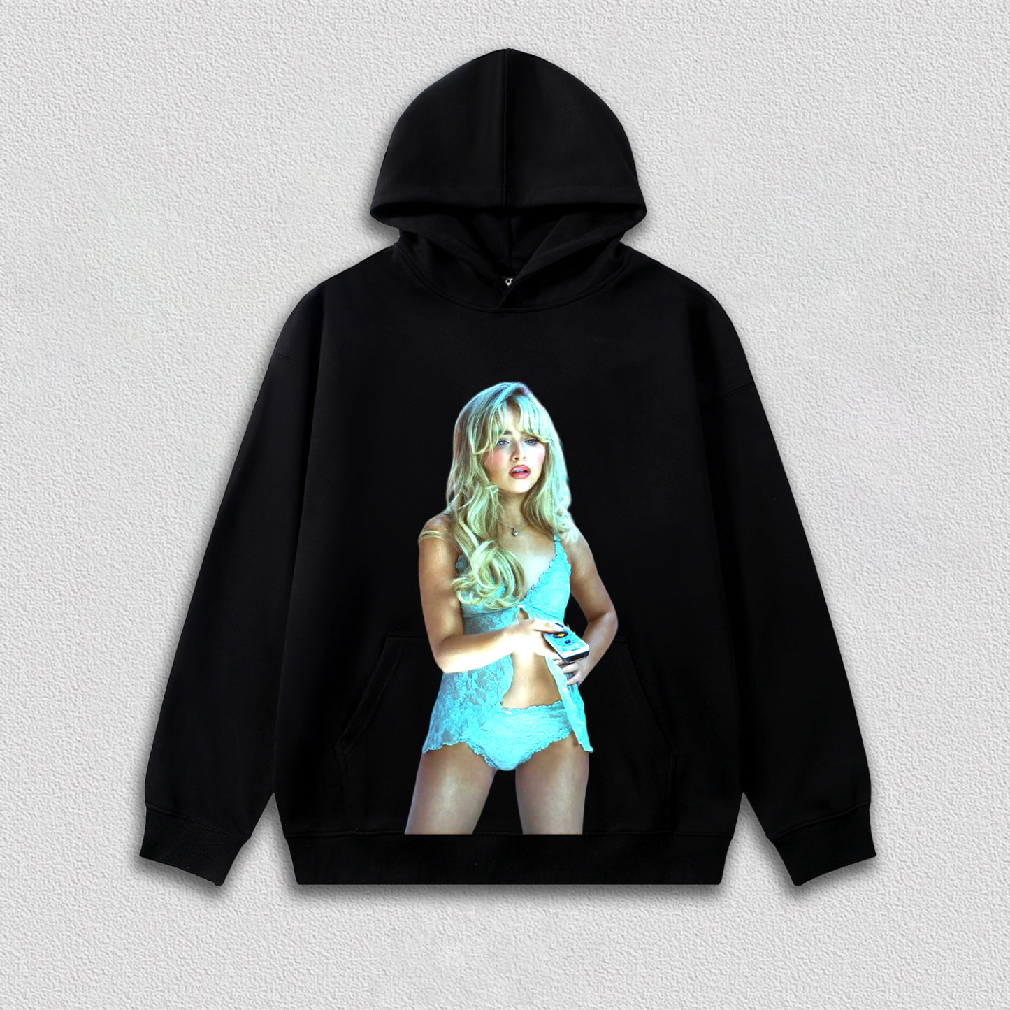 Sabrina Carpenter tee T10