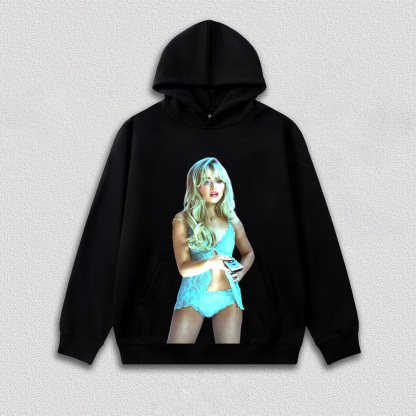 Sabrina Carpenter tee T10