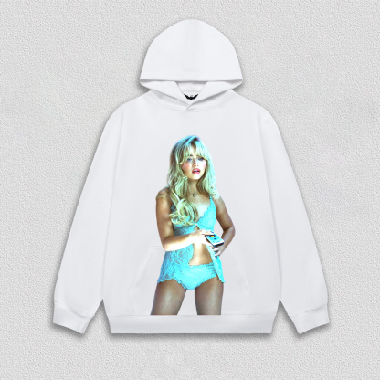 Sabrina Carpenter tee T10