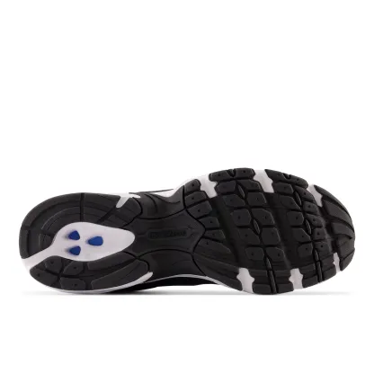 New Balanthece 530 - Black with Magnet and Silver Metallic