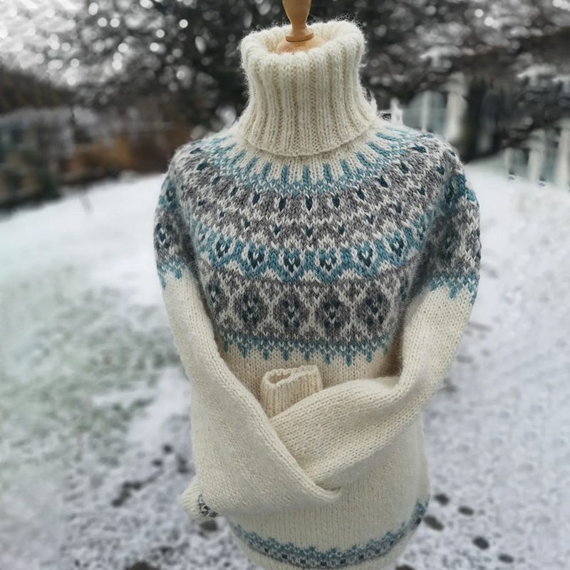 Maglione dolcevita jacquard vintage con diamanti