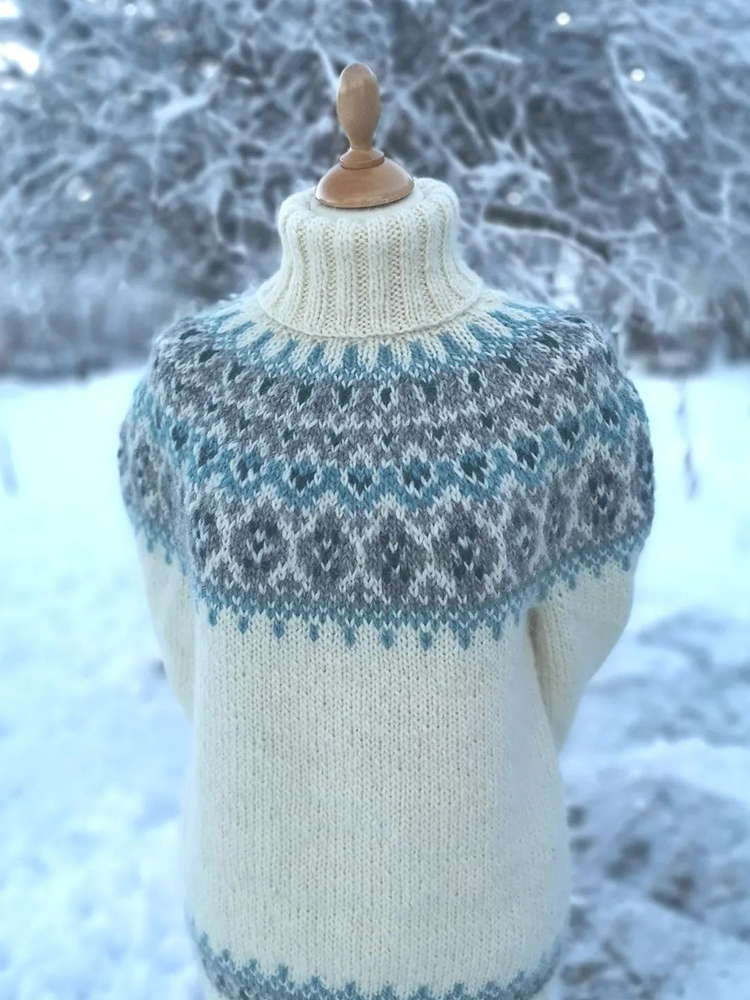 Maglione dolcevita jacquard vintage con diamanti