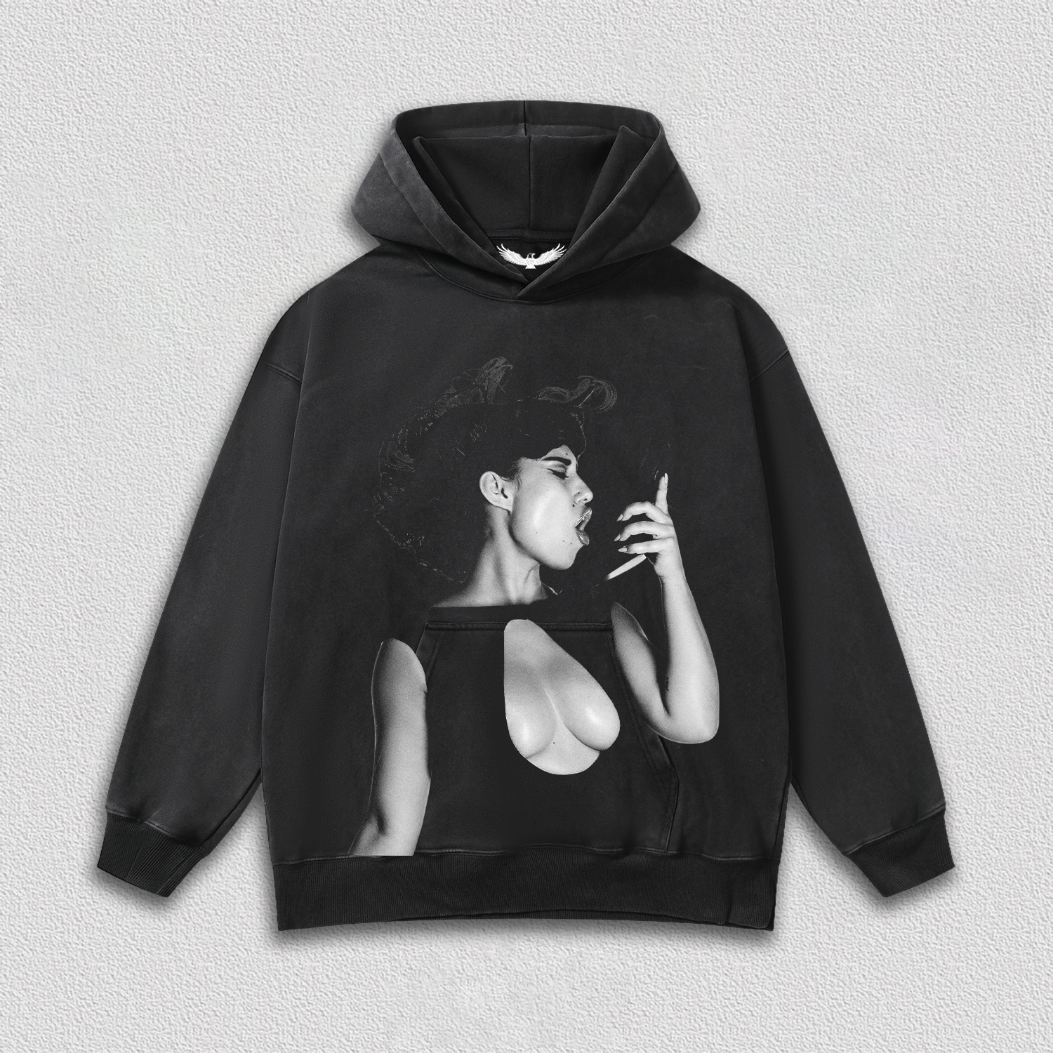 Raye tee