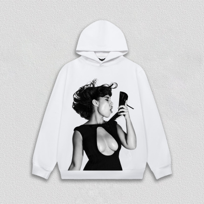 Raye tee