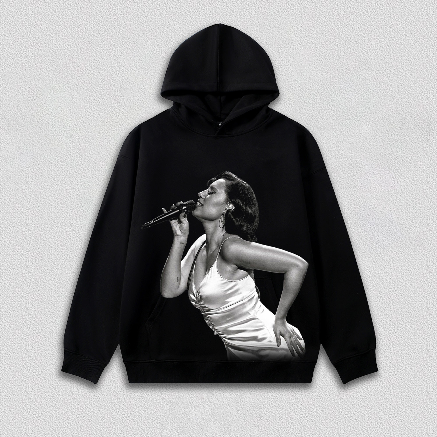 Raye tee