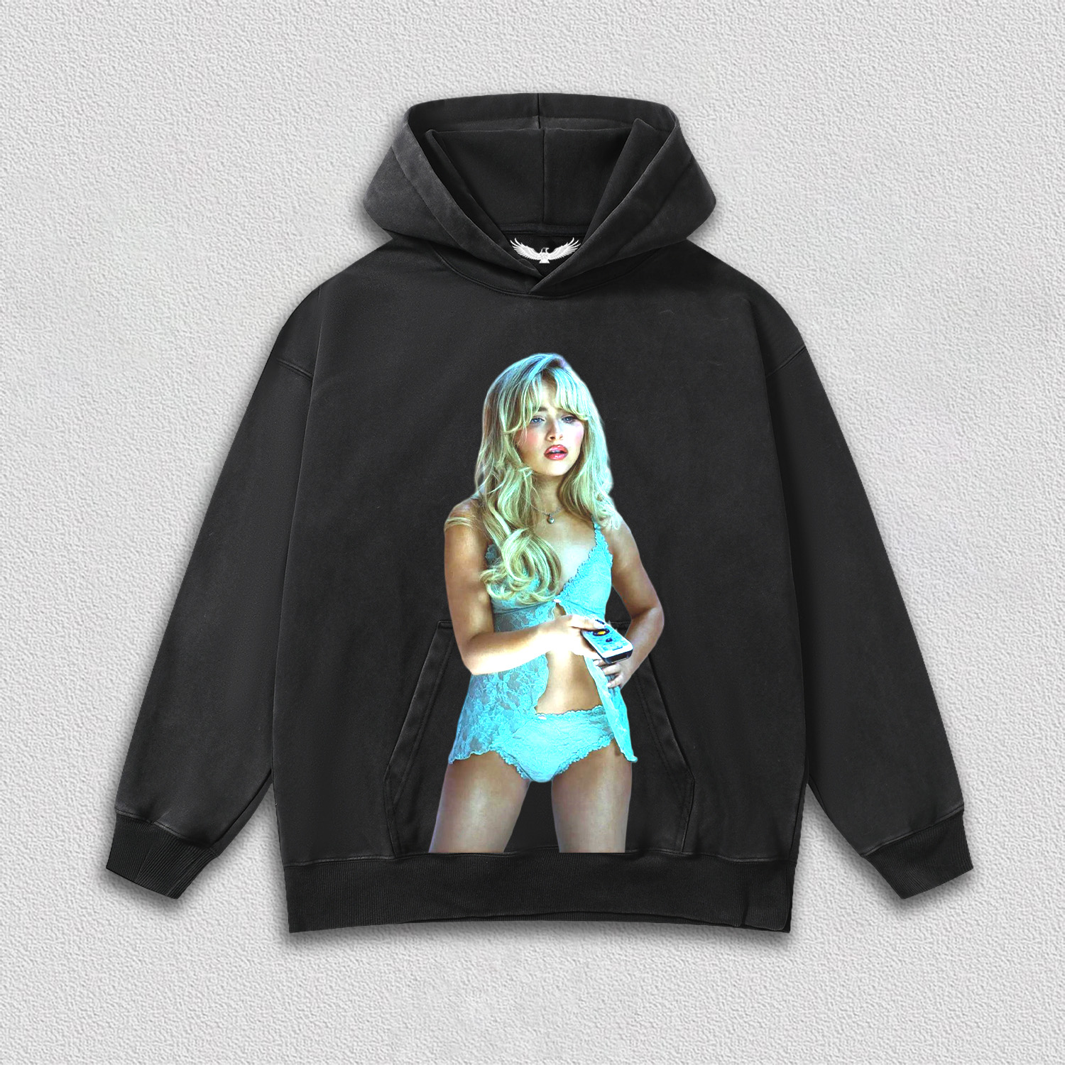 Sabrina Carpenter tee 3.16