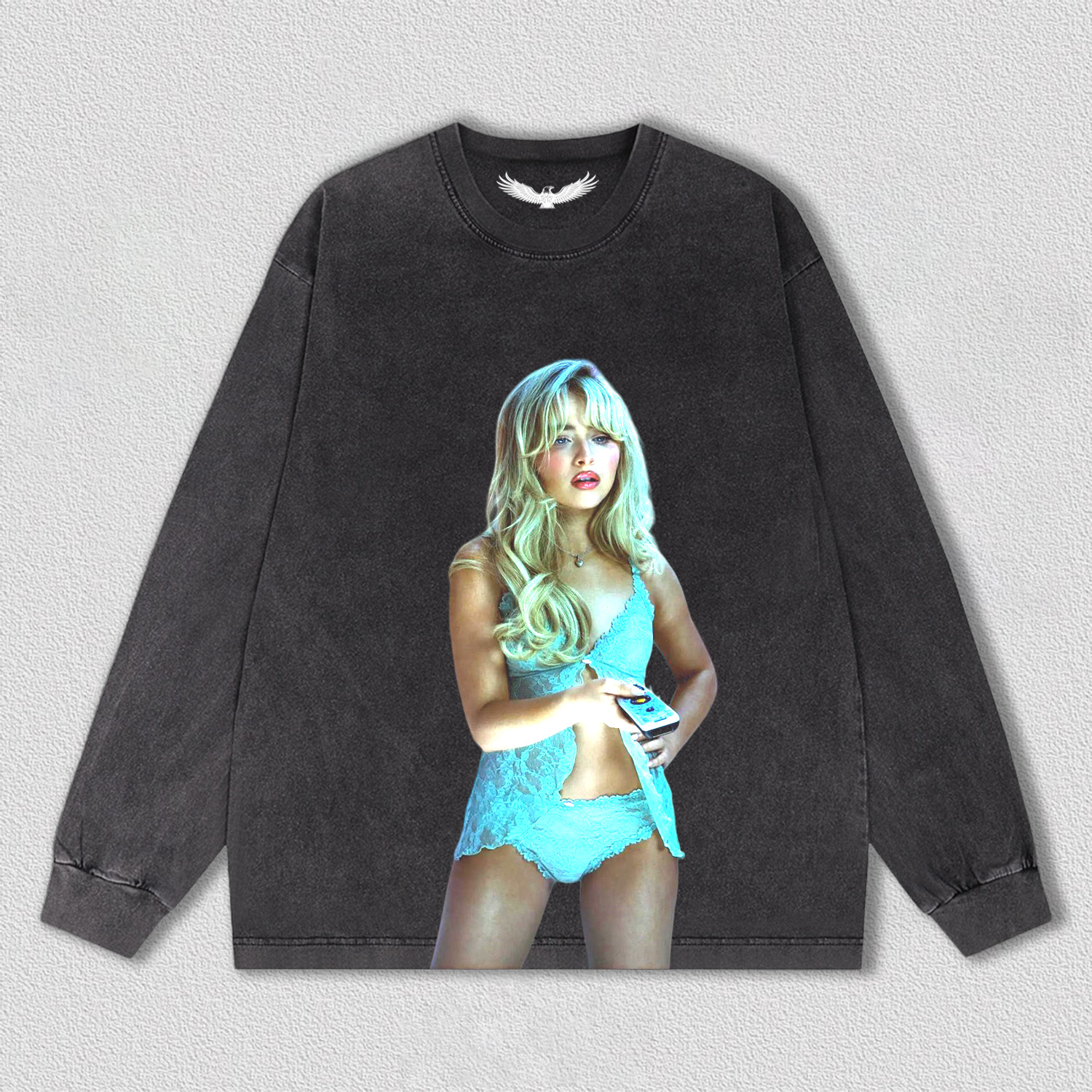 Sabrina Carpenter tee 3.16