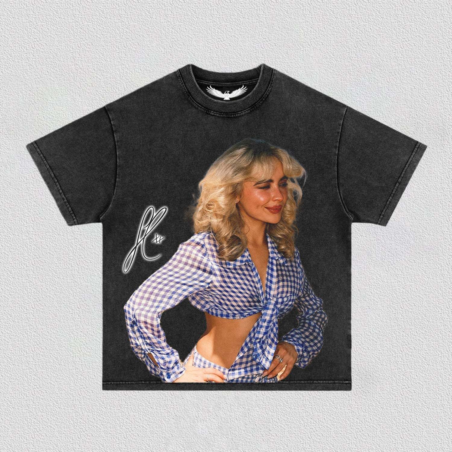 Sabrina Carpenter 2025-6.6-sign