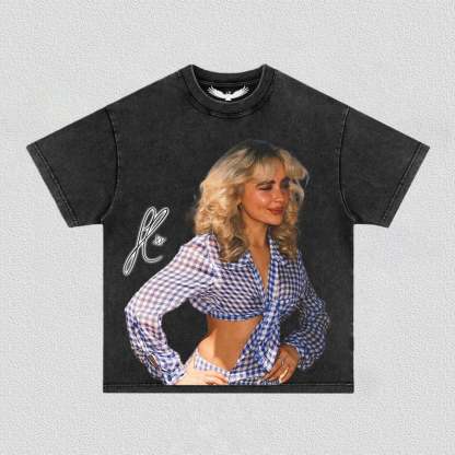 Sabrina Carpenter 2025-6.6-sign