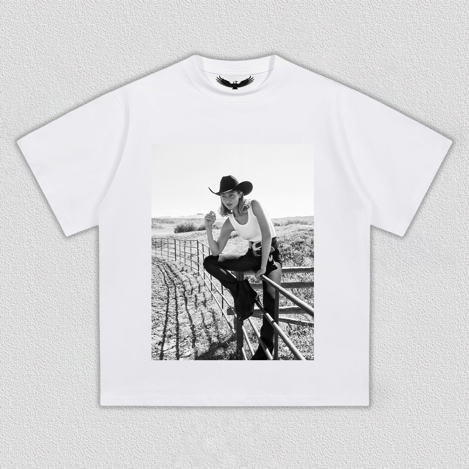bellahadid TEE 4