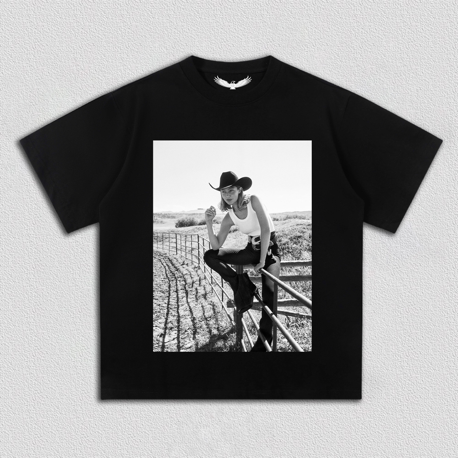 bellahadid TEE 4