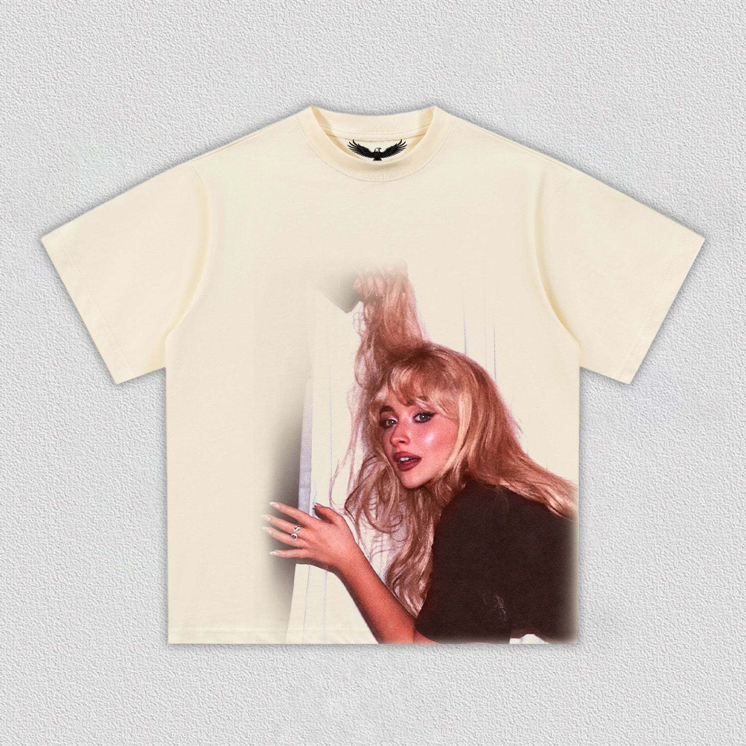 sabrina carpenter TEE 6.13-4