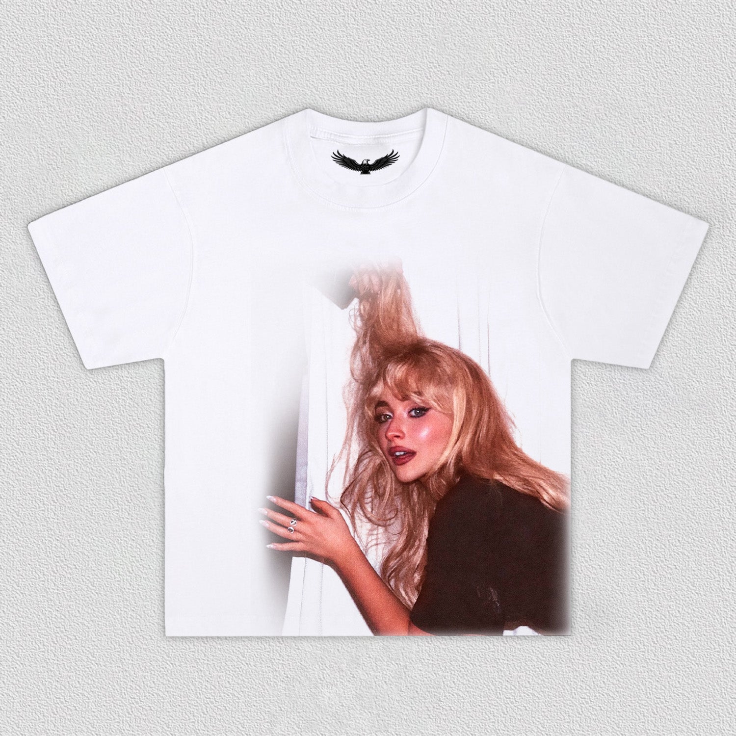 sabrina carpenter TEE 6.13-4
