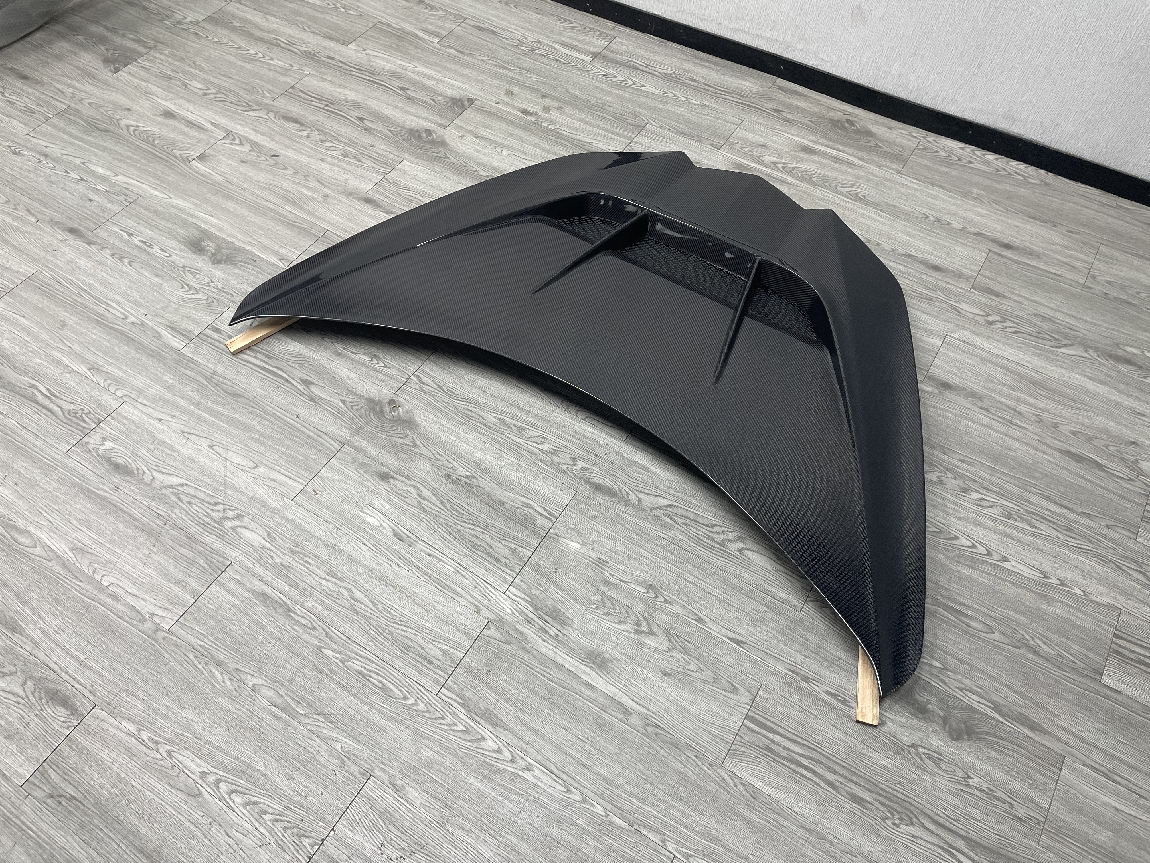 Carbon Fiber Hood For Chevrolet Corvette C8 Z06 Upgrade ZR1 Style Engine Hood/Bonnet