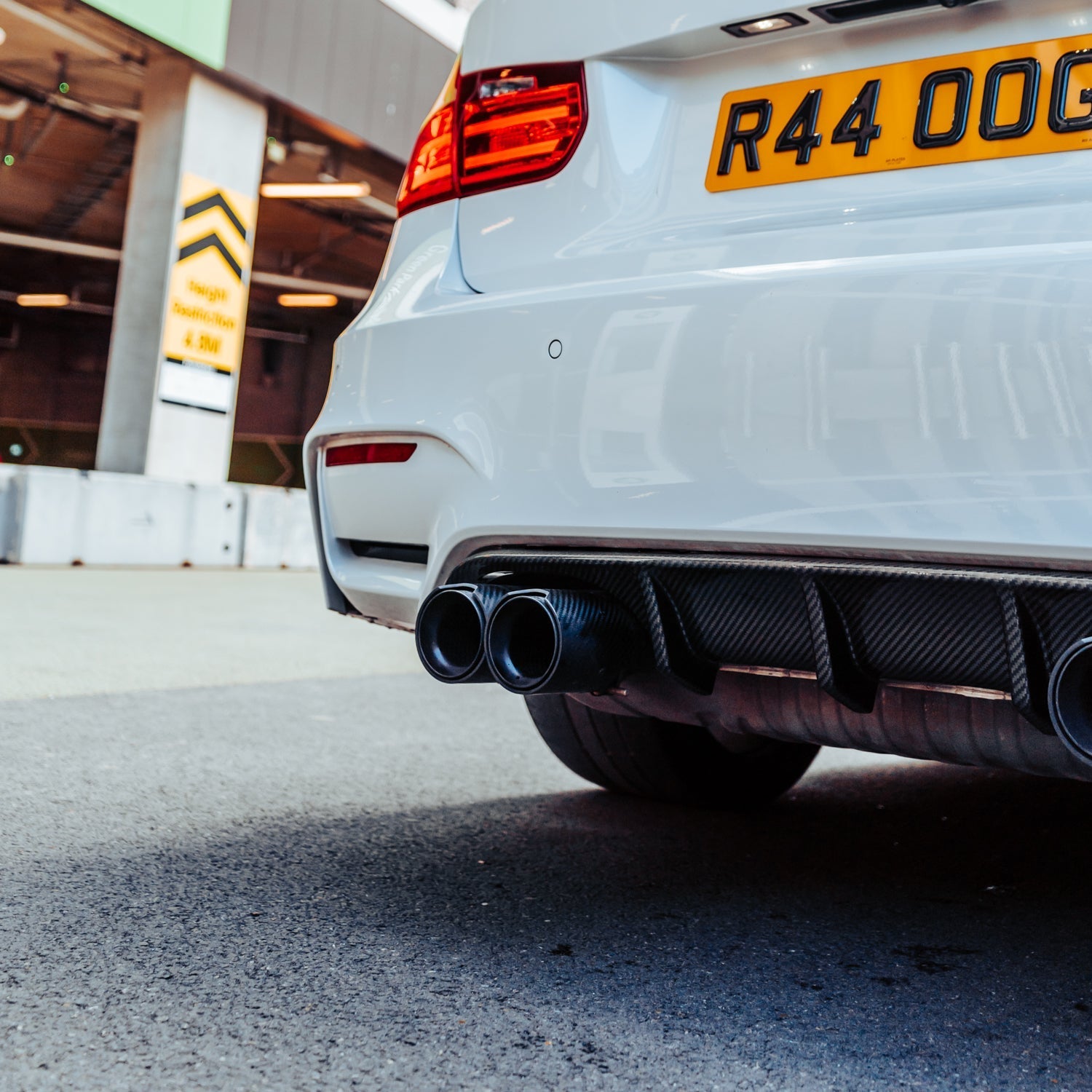 MHC+ BMW M3/M4 Performance Style Rear Diffuser In Gloss Pre Preg Carbon Fibre (F80/F82/F83)-CCO