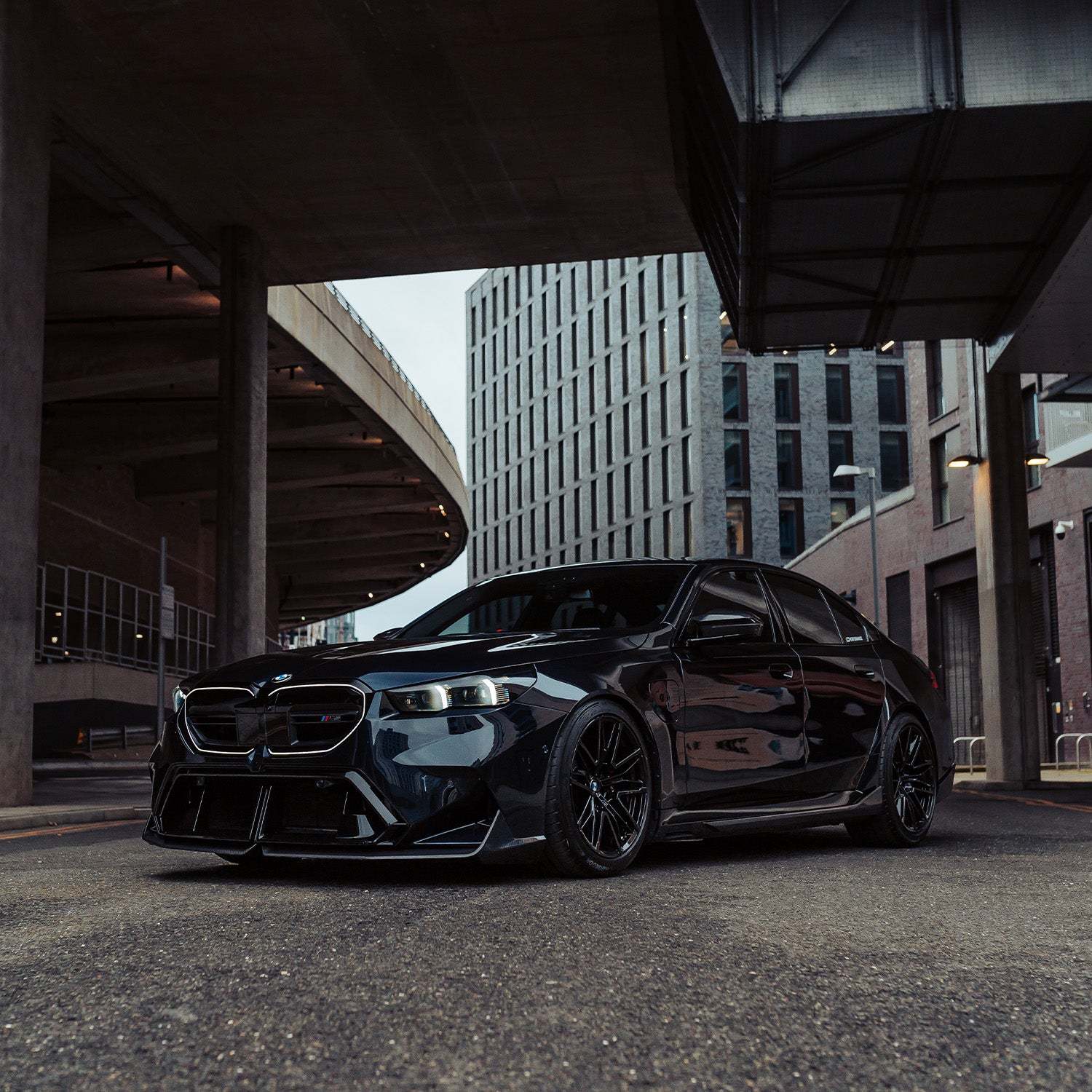 MHC+ BMW G90 & G99 M5 Performance Style Front Splitter In Pre Preg Carbon Fibre-CCO