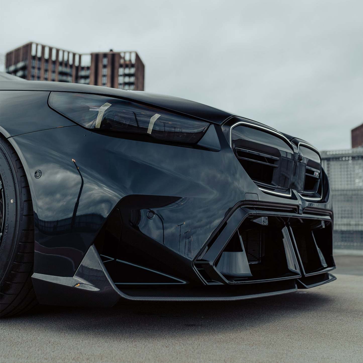 MHC+ BMW G90 & G99 M5 Performance Style Front Splitter In Pre Preg Carbon Fibre-CCO