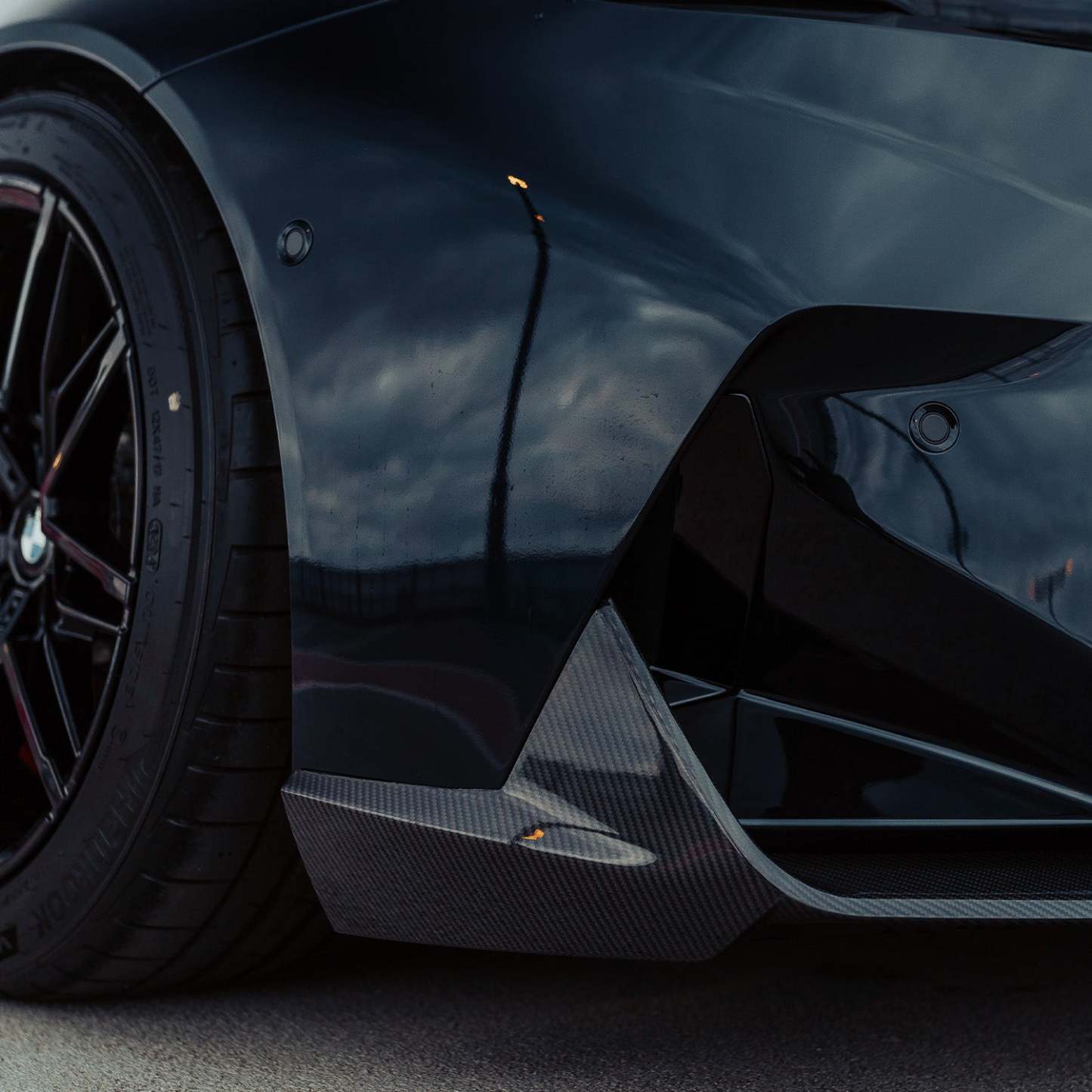 MHC+ BMW G90 & G99 M5 Performance Style Front Splitter In Pre Preg Carbon Fibre-CCO