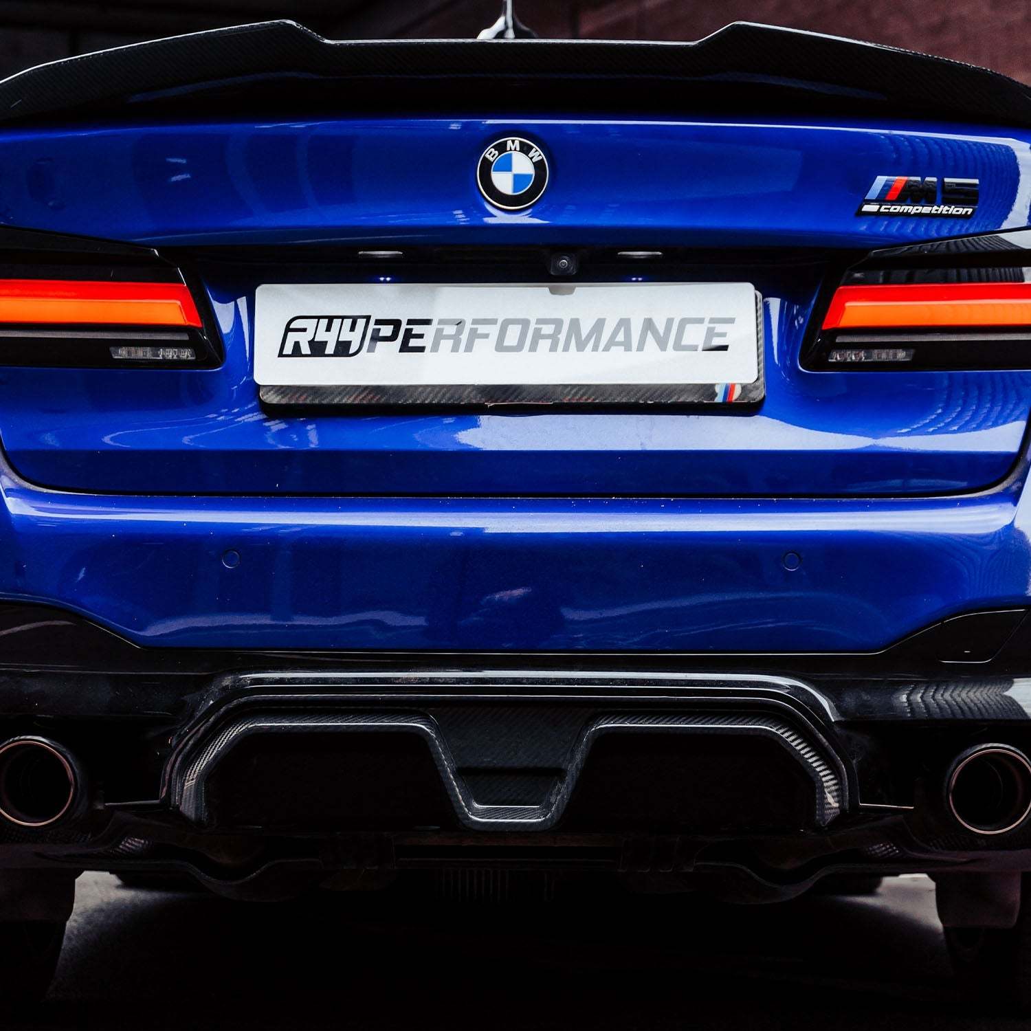MHC+ BMW M5 LCI CS Style Rear Diffuser In Pre Preg Gloss Carbon Fibre (F90)-CCO