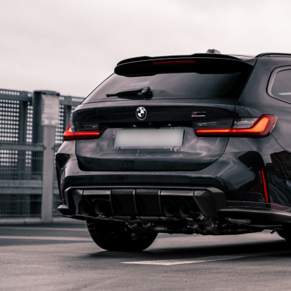 MHC+ BMW M3/M4 Rear Bumper Insert In Pre Preg Carbon Fibre (G80/G81/G82/G83)-CCO