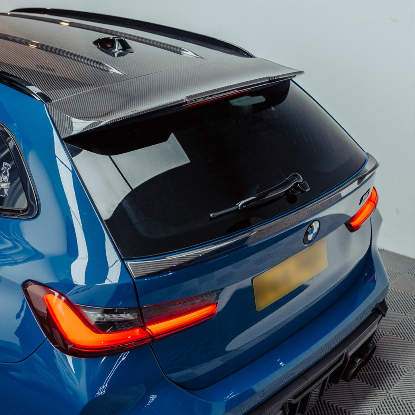 SooQoo BMW G81 M3 Touring Roof Spoiler In Gloss Pre Preg Carbon Fibre (2023+)-CCO