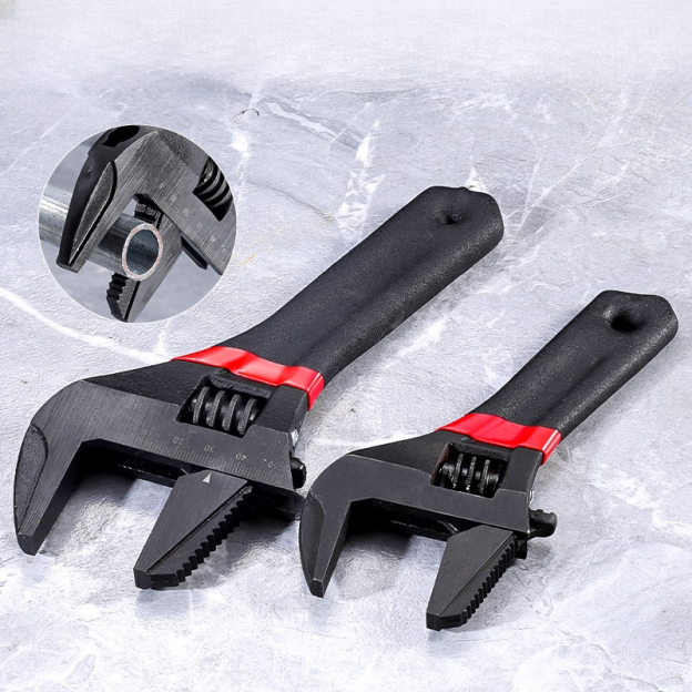Pipe work multifunction short handle wrench