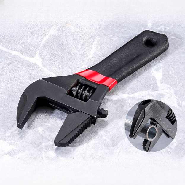 Pipe work multifunction short handle wrench