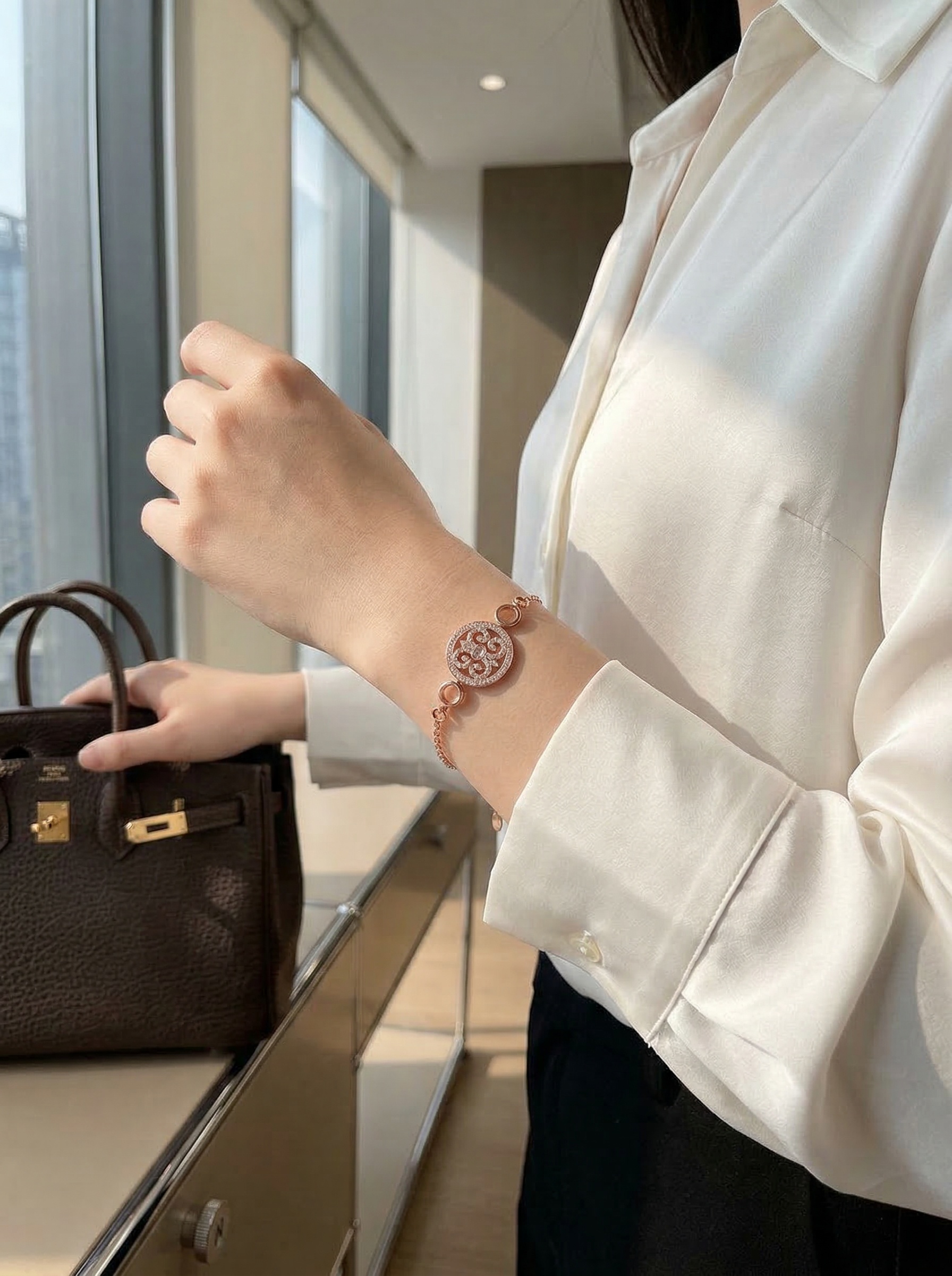 Victoria Court Style Young Princess Pink Rose Gold Hollowed-Out Floral Artistic Bracelet 