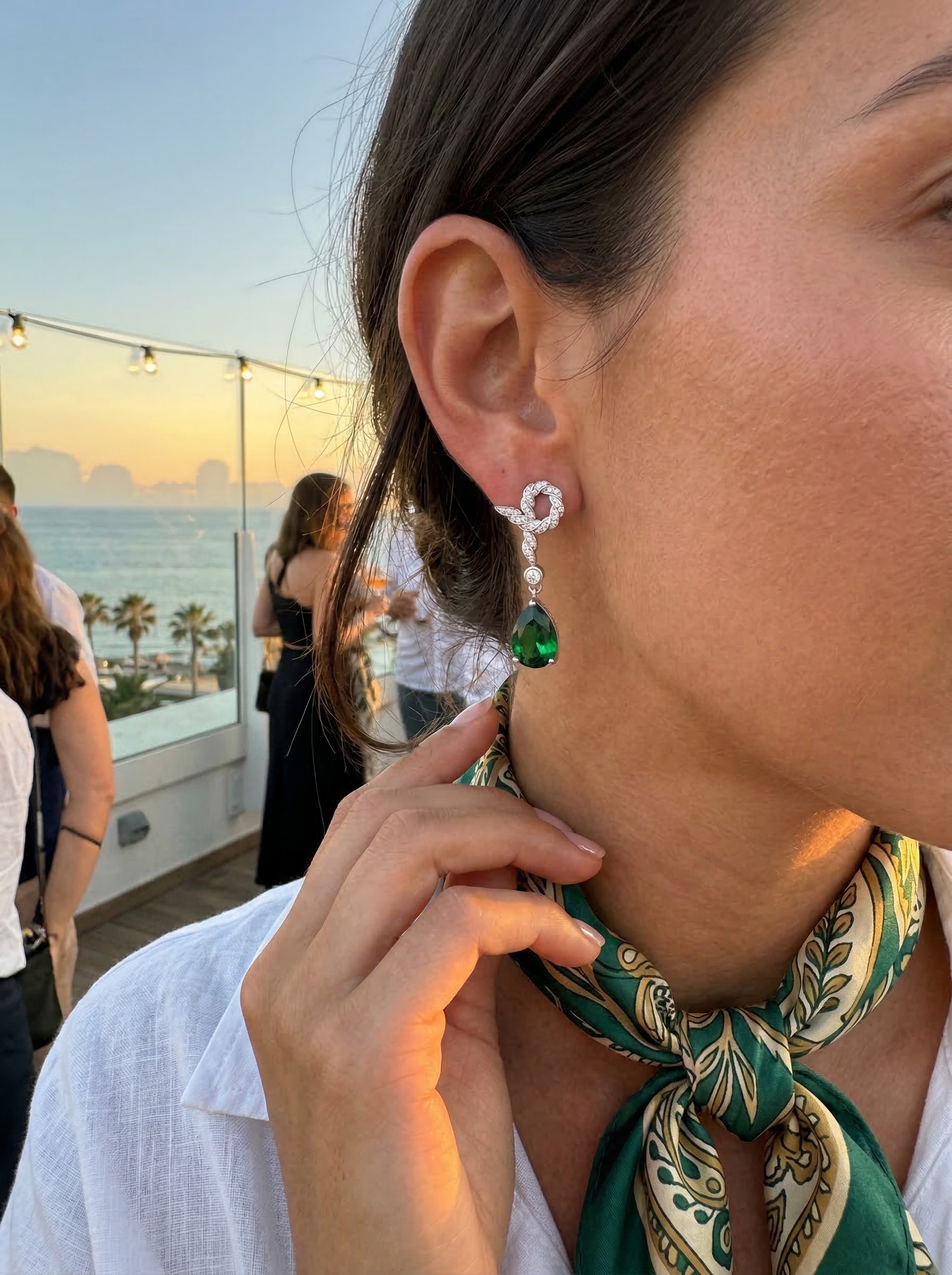 Independent Personality Series - Distinctive and Unconventional Artistic Style Emerald Snake-shaped Earrings