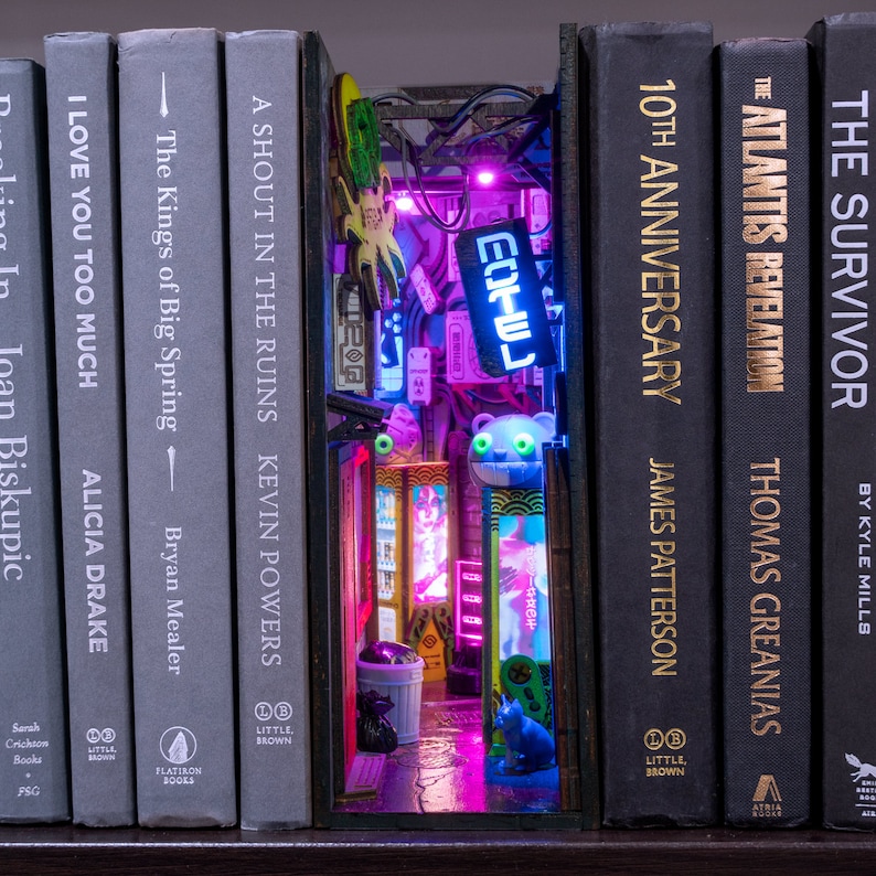 MINIALLEY  Cyberpunk Futuristic Alleyway Booknook - Handmade and Assembled - Unique Illusions and LED Lighting -  Perfect for Home Decor