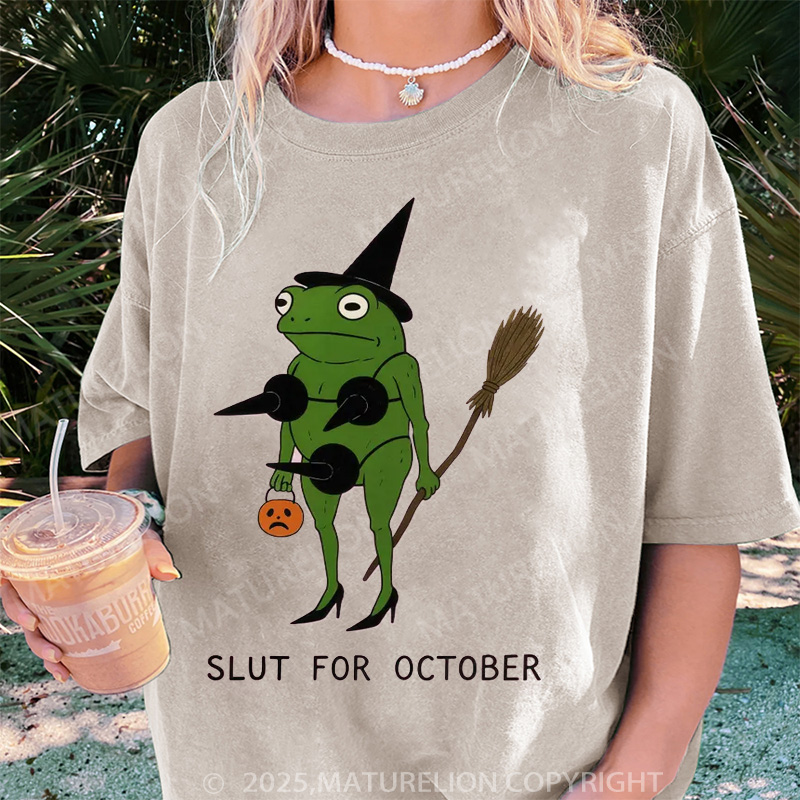 Maturelion Women's T-shirt Slut For October DTG Washed T-shirt