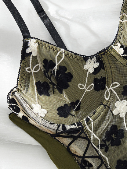 [Copy][Copy][Copy][Copy]Embroidered vest #3