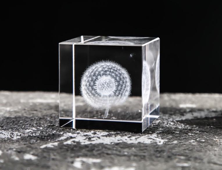 🔮Crystal cube carved dandelion creative ornament✨