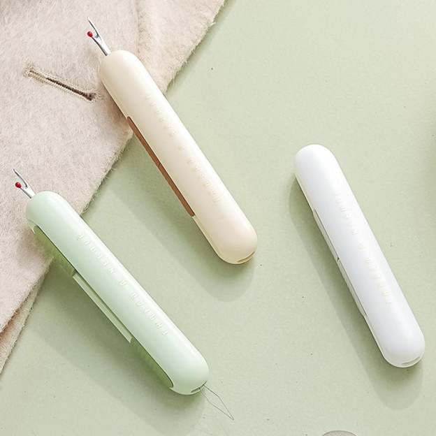 ❤2 In 1 Needle Threader Seam Ripper