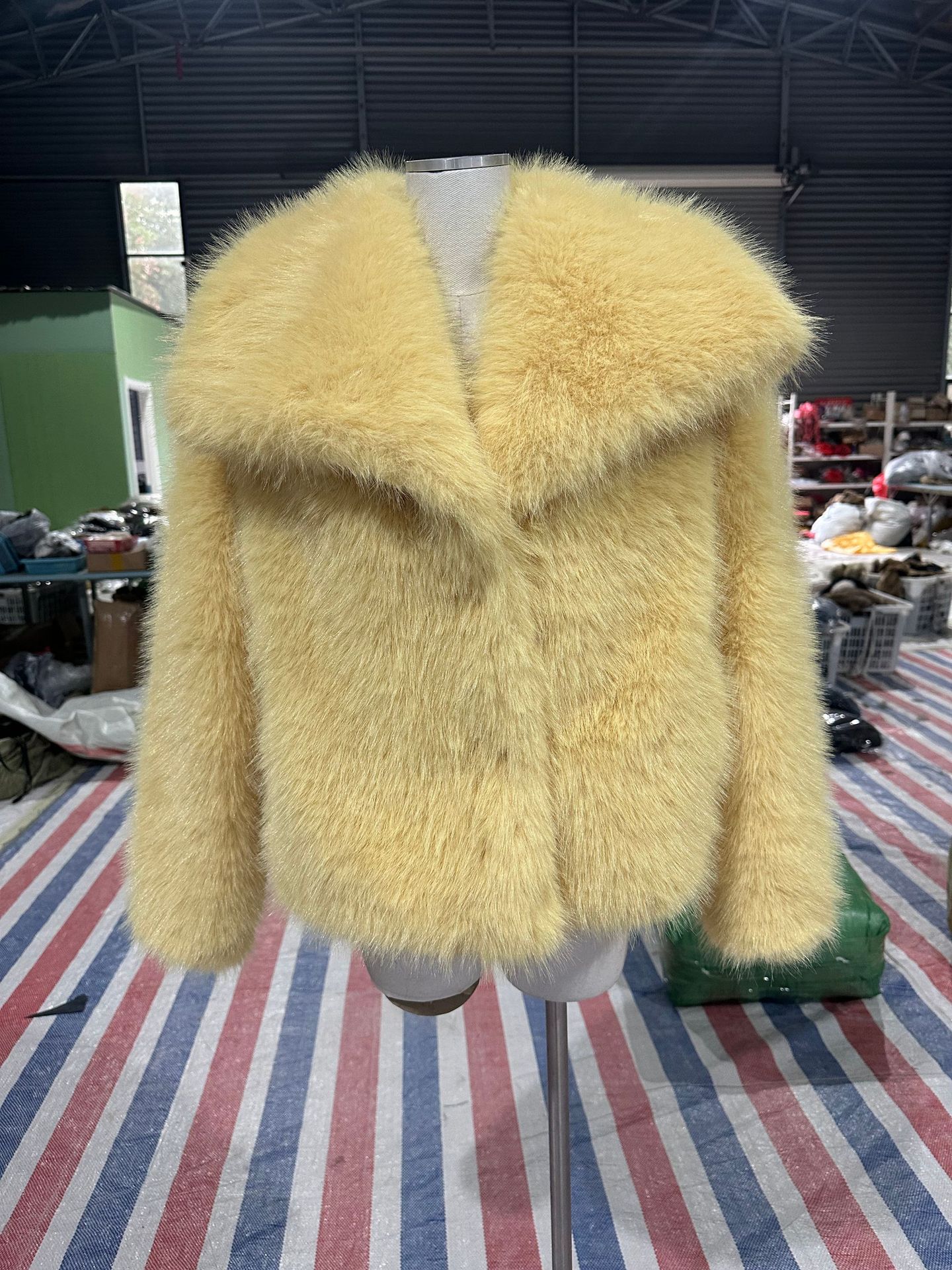 Amazon European and American Cross-Border Wholesale 2025 Autumn and Winter Women's Pure Color Artificial Fur Lapel Outwear Women's Outwear