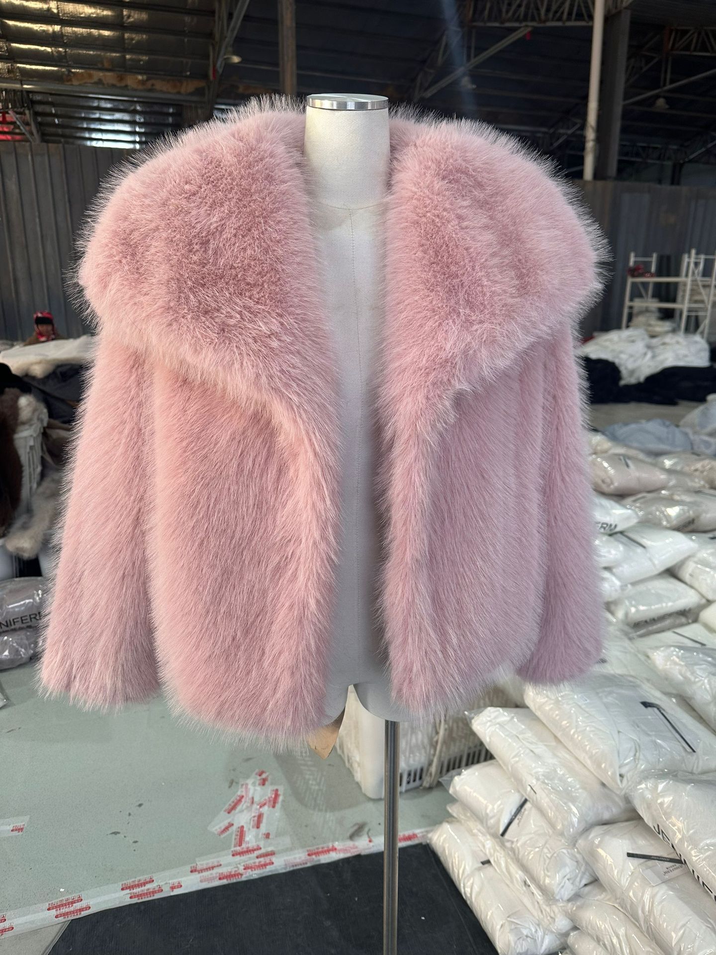 Amazon European and American Cross-Border Wholesale 2025 Autumn and Winter Women's Pure Color Artificial Fur Lapel Outwear Women's Outwear