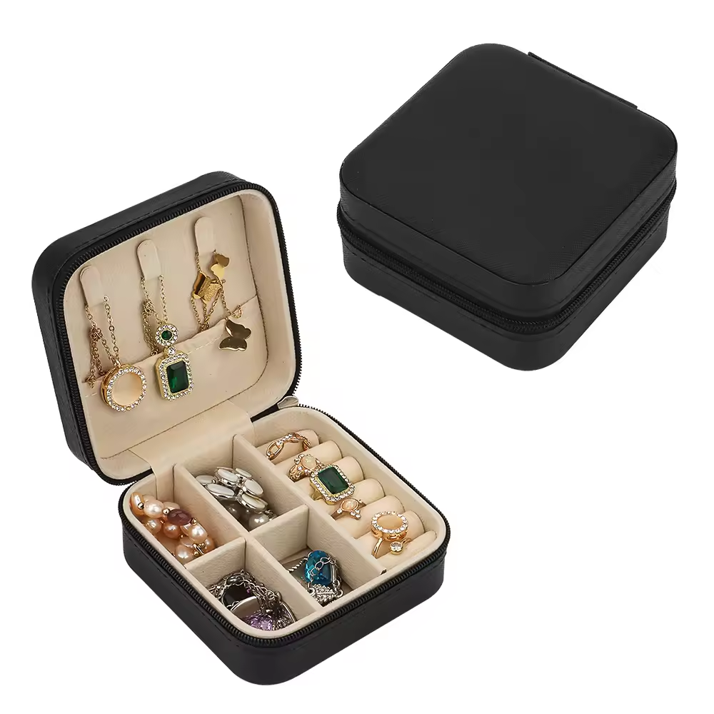 Personalized square jewelry travel box with custom engravings – the perfect Gift for ladies – Portable Ring organizer